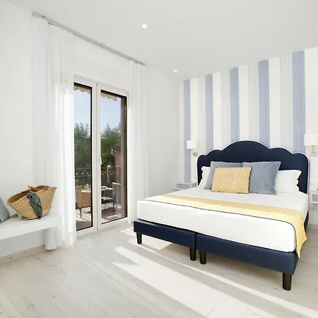 - Sara 1 Apartment